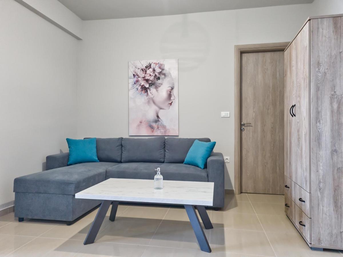 Epipleon Luxury Suites -106- Δωμάτιο 40Τμ Με Βεράντα 45Τμ Μπροστά Στην Θάλασσα 나프팍토스 외부 사진
