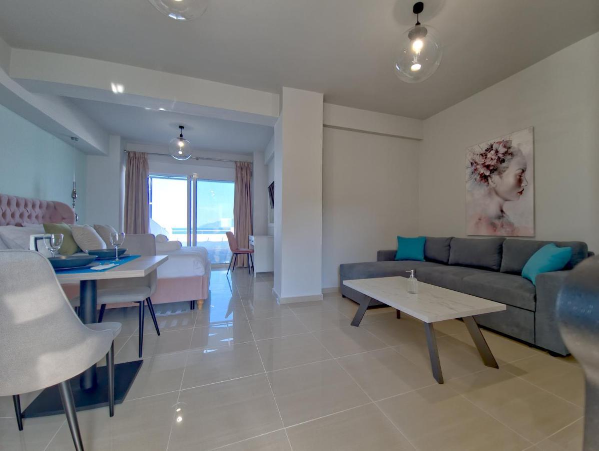 Epipleon Luxury Suites -106- Δωμάτιο 40Τμ Με Βεράντα 45Τμ Μπροστά Στην Θάλασσα 나프팍토스 외부 사진