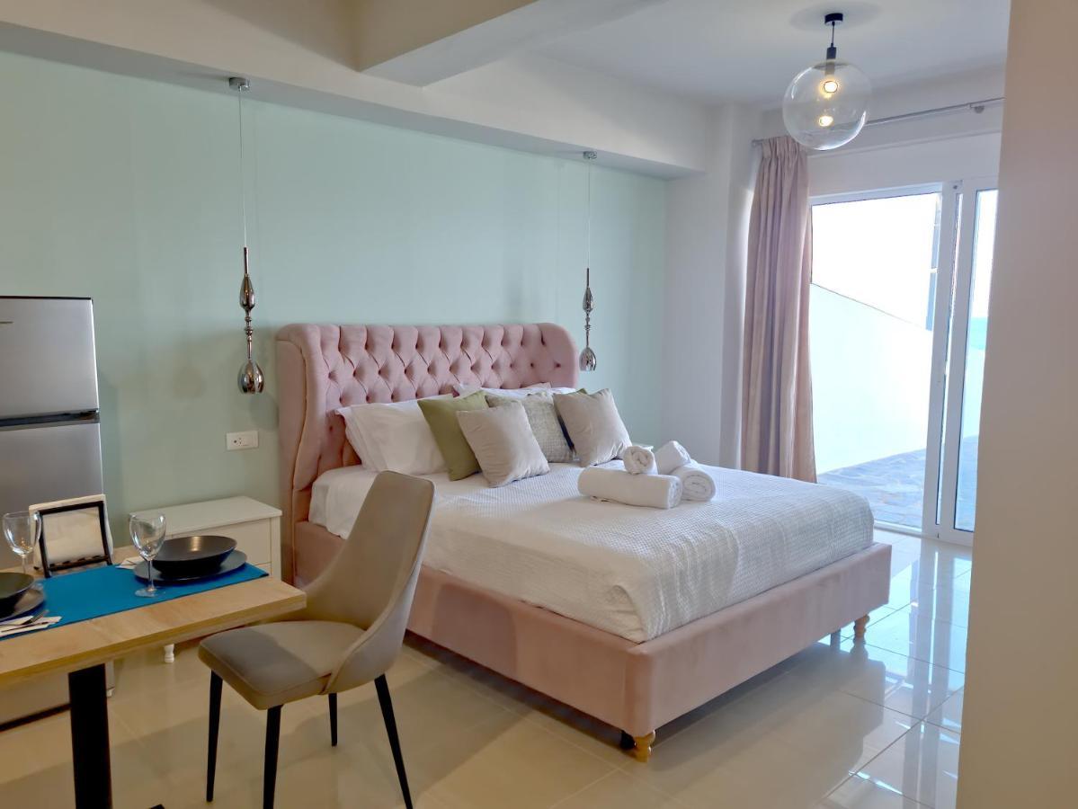 Epipleon Luxury Suites -106- Δωμάτιο 40Τμ Με Βεράντα 45Τμ Μπροστά Στην Θάλασσα 나프팍토스 외부 사진