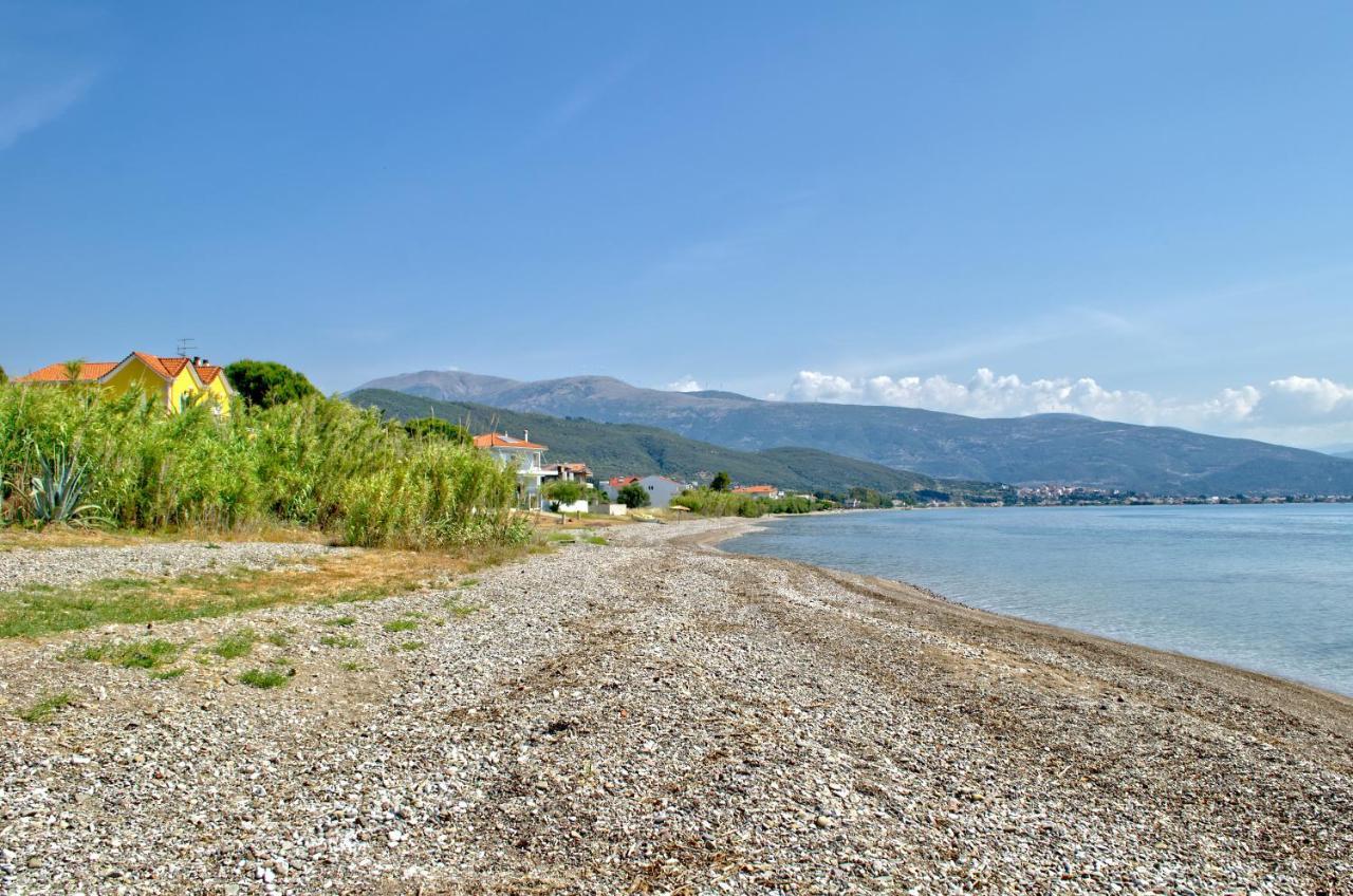 Epipleon Luxury Suites -106- Δωμάτιο 40Τμ Με Βεράντα 45Τμ Μπροστά Στην Θάλασσα 나프팍토스 외부 사진